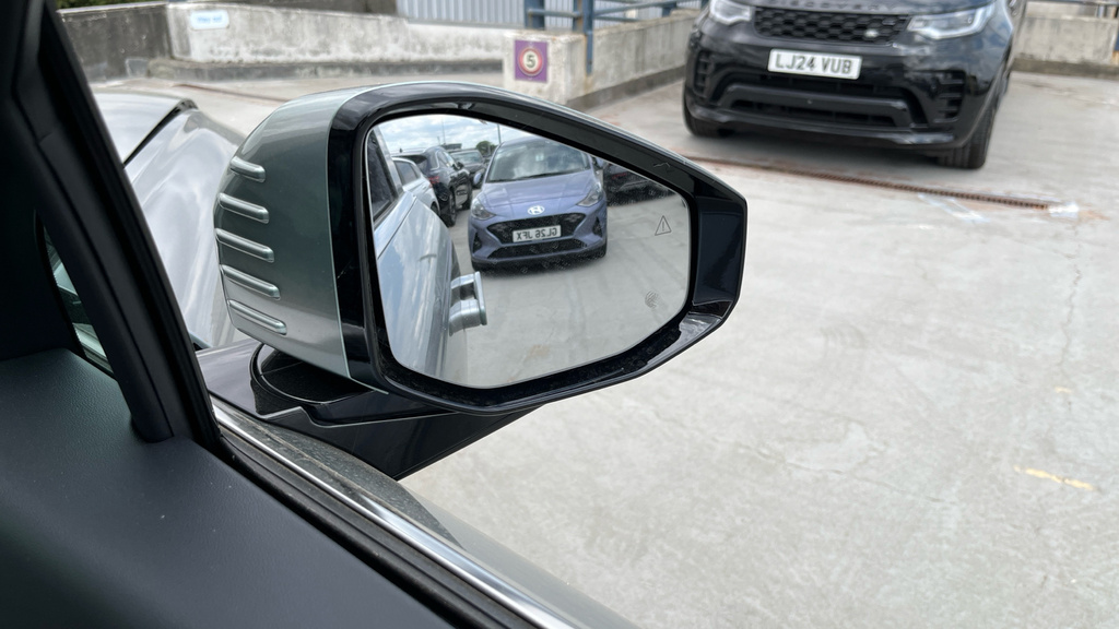Hyundai Ioniq 84Kwh Ultimate Hatchback Awd 32 Black #42
