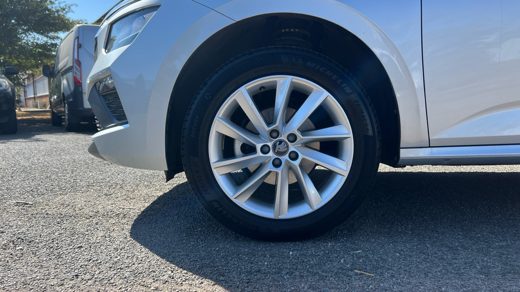 Skoda Kamiq Kamiq 1.0 Tsi 95 Se Edition GJ75EYP Silver #5