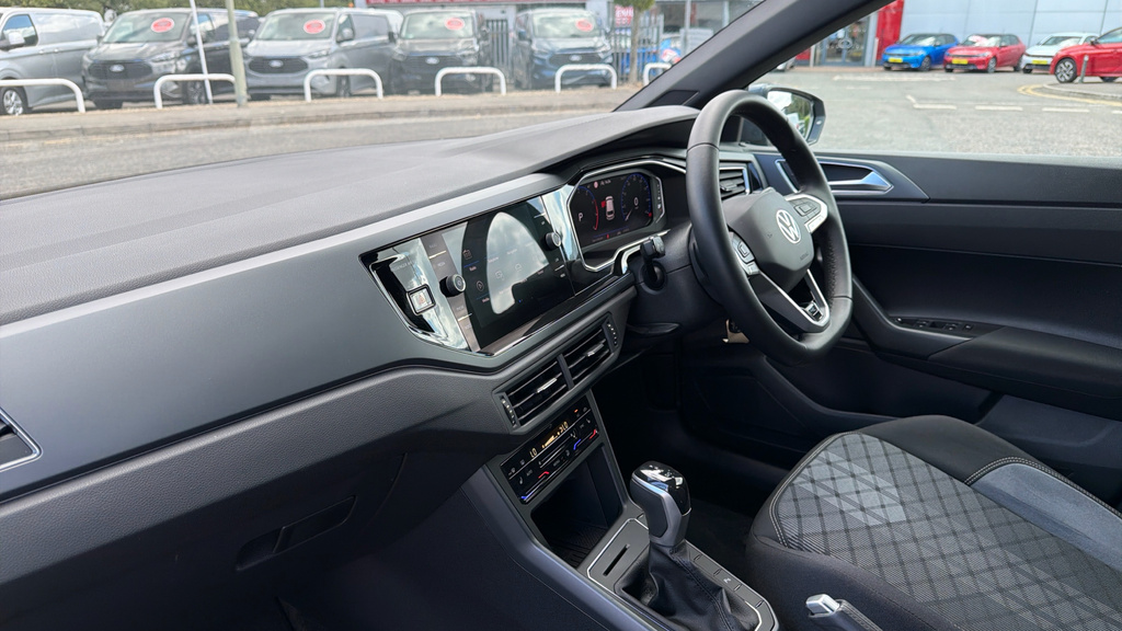Volkswagen Polo 1.0 Tsi Match Dsg Red #2