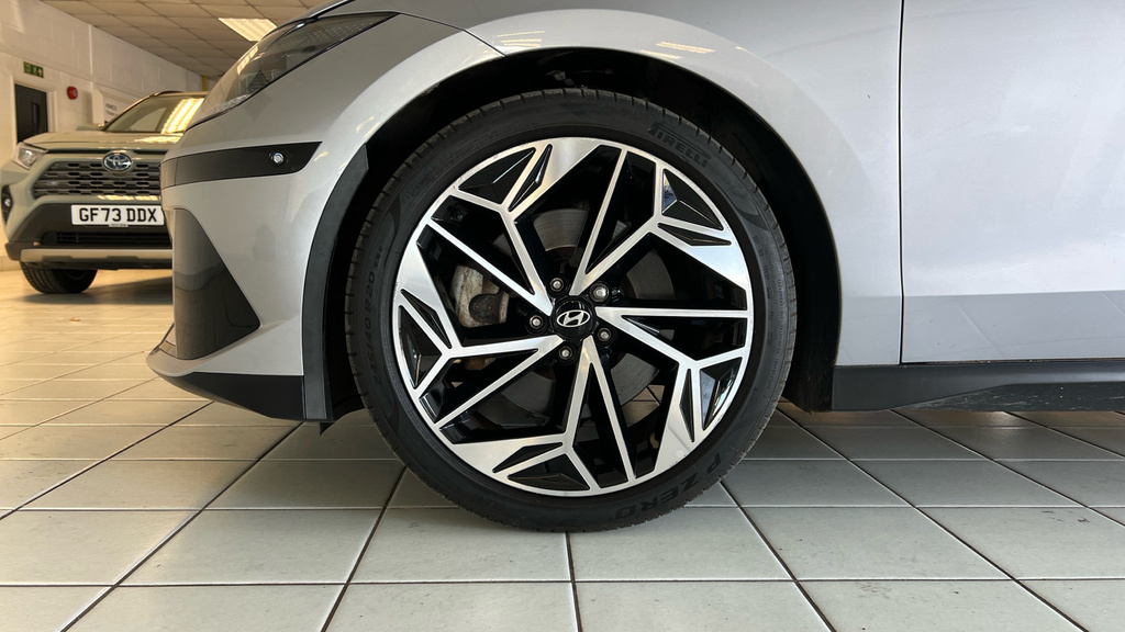Hyundai Ioniq 6 Premium Blue #17