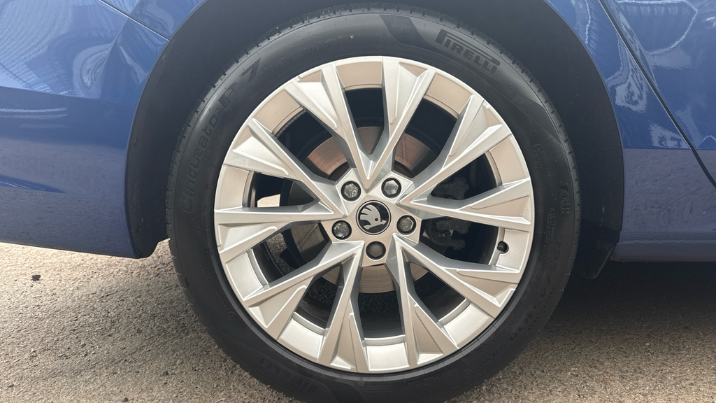 Skoda Superb Superb 1.5 Tsi E-tec Se L Dsg Blue #5