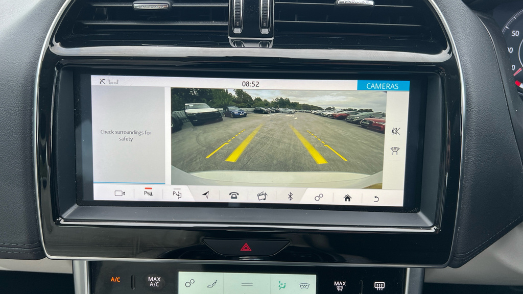 Jaguar XE 2.0I Gpf R-sport Euro 6 Ss Black #26
