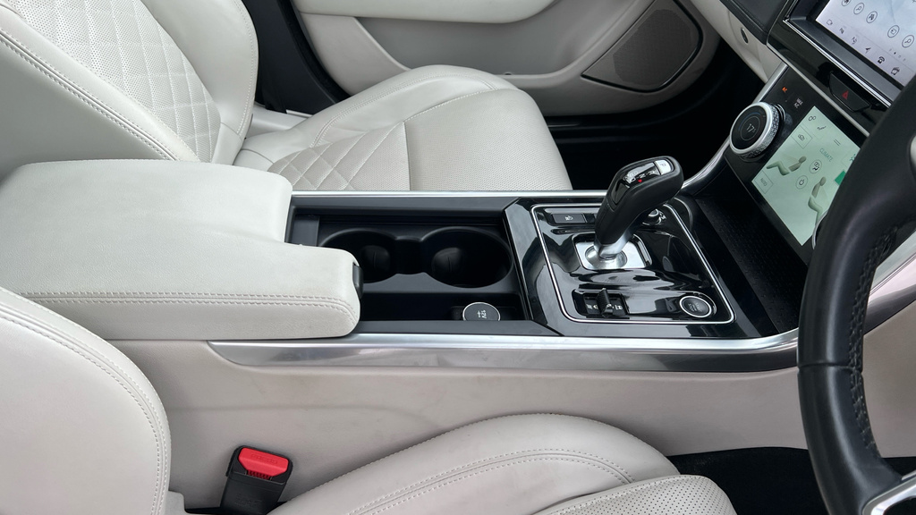 Jaguar XE 2.0I Gpf R-sport Euro 6 Ss Black #28