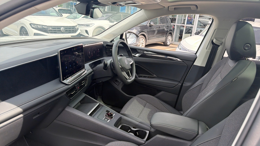 Volkswagen Tiguan Tiguan Match 1.5 Etsi 130 Ps 7-Speed Dsg White #2