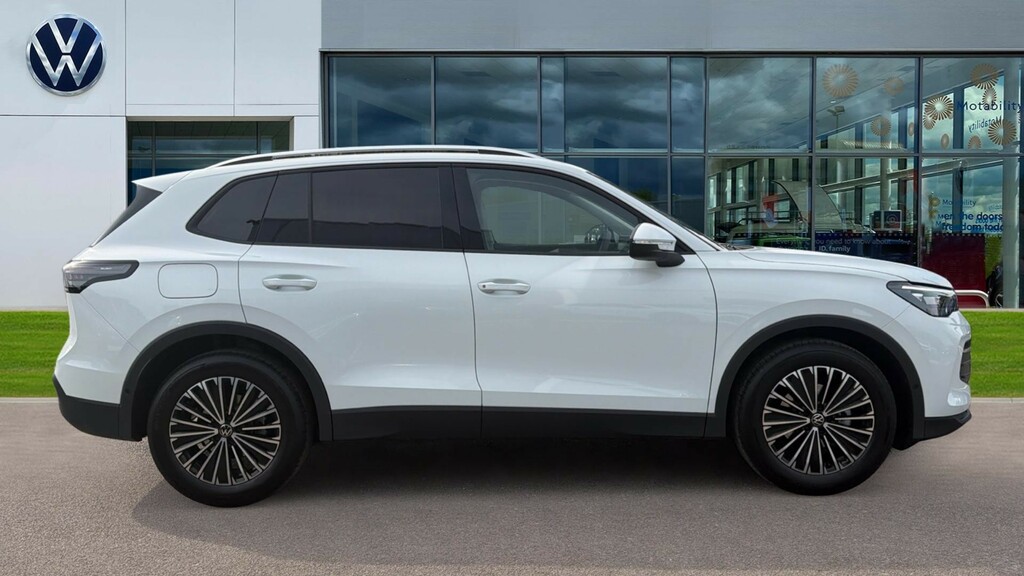 Volkswagen Tiguan Tiguan Match 1.5 Etsi 130 Ps 7-Speed Dsg White #4