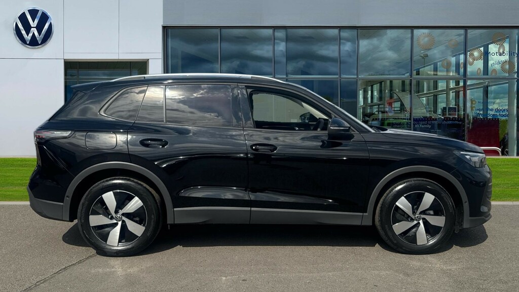 Volkswagen Tiguan Tiguan 1.5 Etsi 150 Match Dsg Estate Black #4
