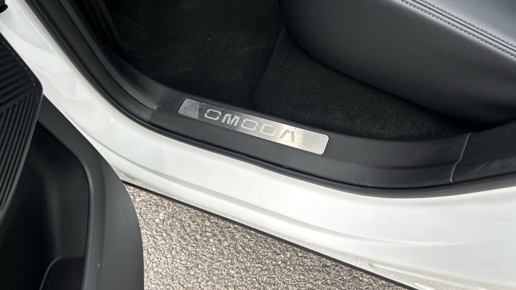 Omoda 9 1.5T Shs 34.46Kwh Noble Suv Plug In Hyb Grey #40