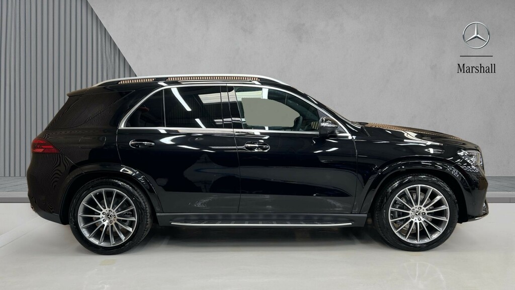 Mercedes-Benz GLE Class Gle 300D 4Matic Amg Line Premium 7 St Black #4