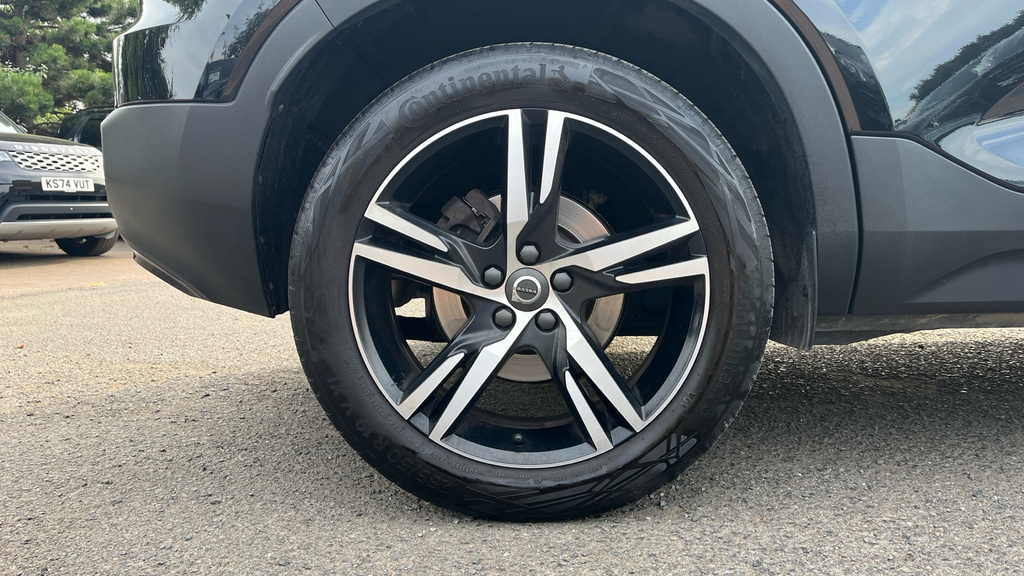 Volvo XC40 T5 257Bhp Recharge Inscription Pro - Harman K White #19