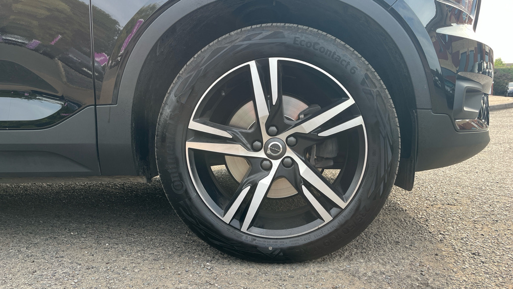 Volvo XC40 T5 257Bhp Recharge Inscription Pro - Harman K White #20