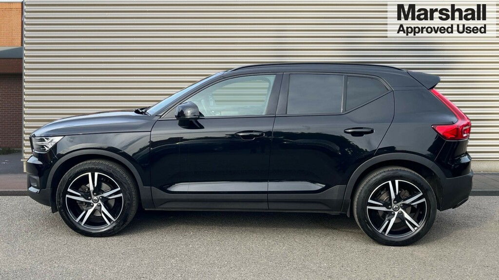 Volvo XC40 Xc40 2.0 B4p R Design Awd Black #6