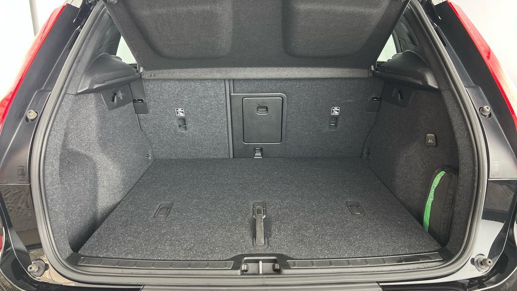 Volvo XC40 Xc40 2.0 B3p Plus Dark Black #5