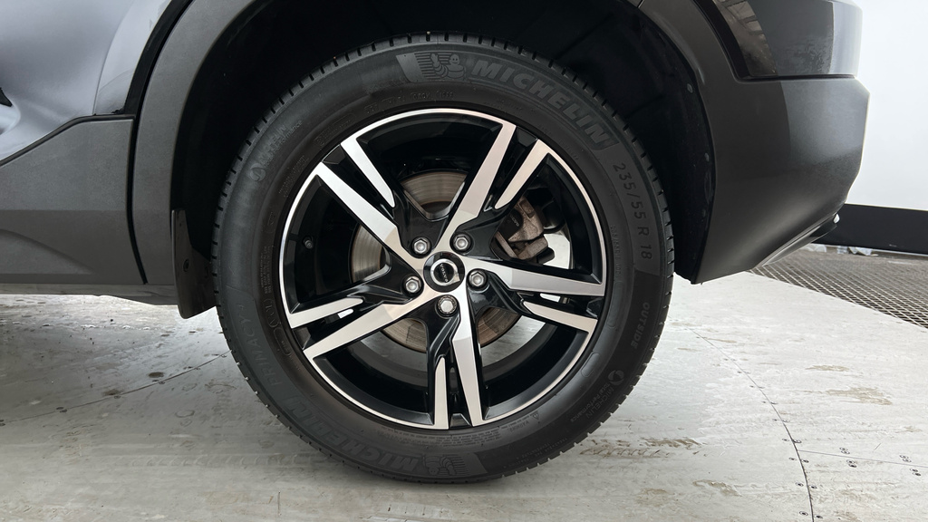 Volvo XC40 Xc40 2.0 B3p Plus Dark Black #4