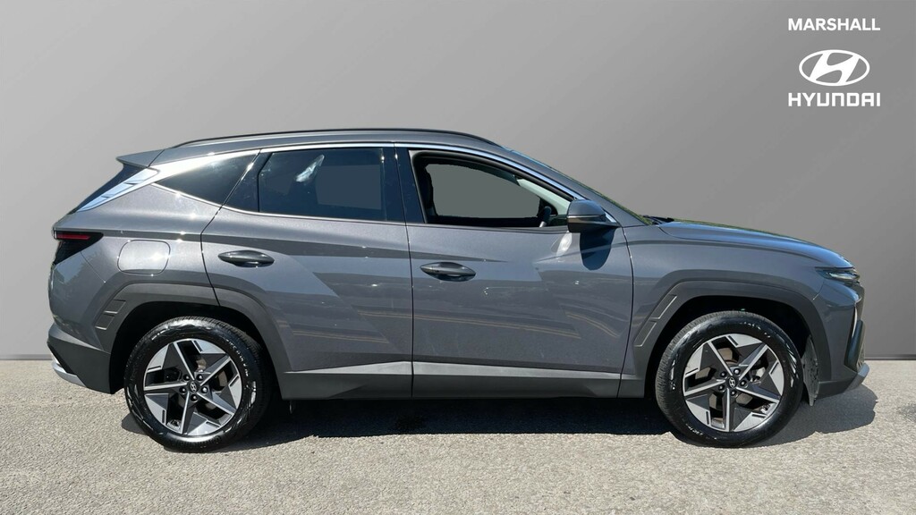 Hyundai Tucson 1.6T Advance Estate White #2