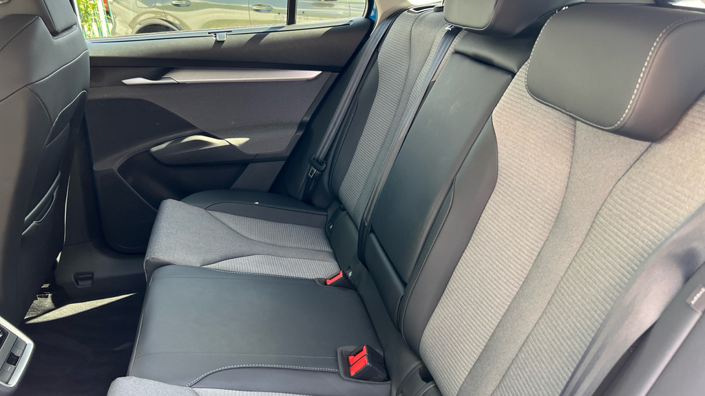 Skoda ENYAQ Sportline Blue #15
