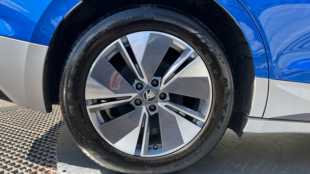 Skoda ENYAQ Sportline Blue #19