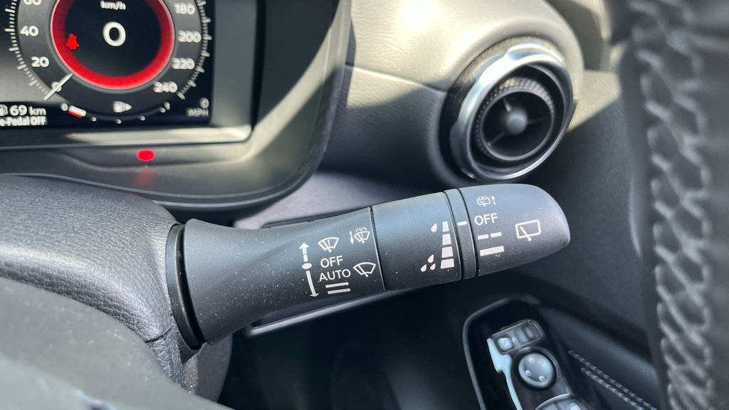 Nissan Juke 1.6 Tekna Suv Hybrid Black #28