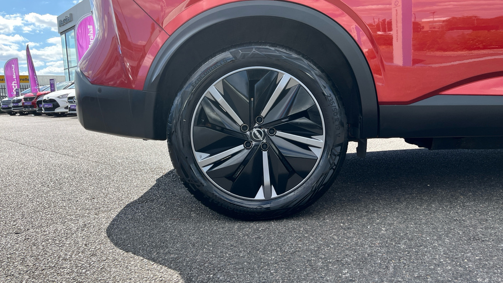 Nissan Qashqai Qashqai 1.5 E-power Tekna Red #4