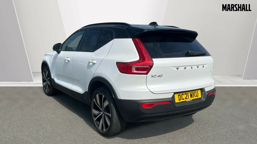 Volvo XC40 1.5 T3 163 R Design Geartronic Red #14