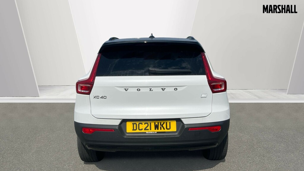 Volvo XC40 1.5 T3 163 R Design Geartronic Red #7