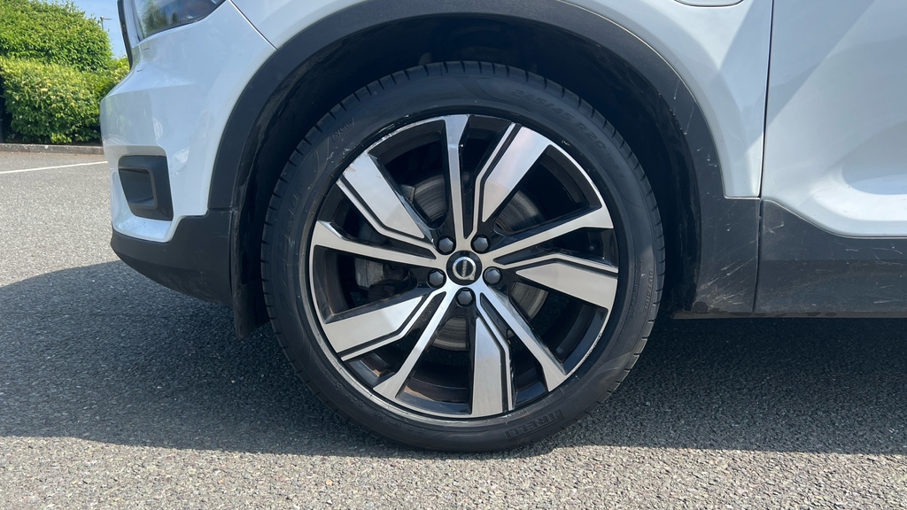 Volvo XC40 1.5 T3 163 R Design Geartronic Red #21