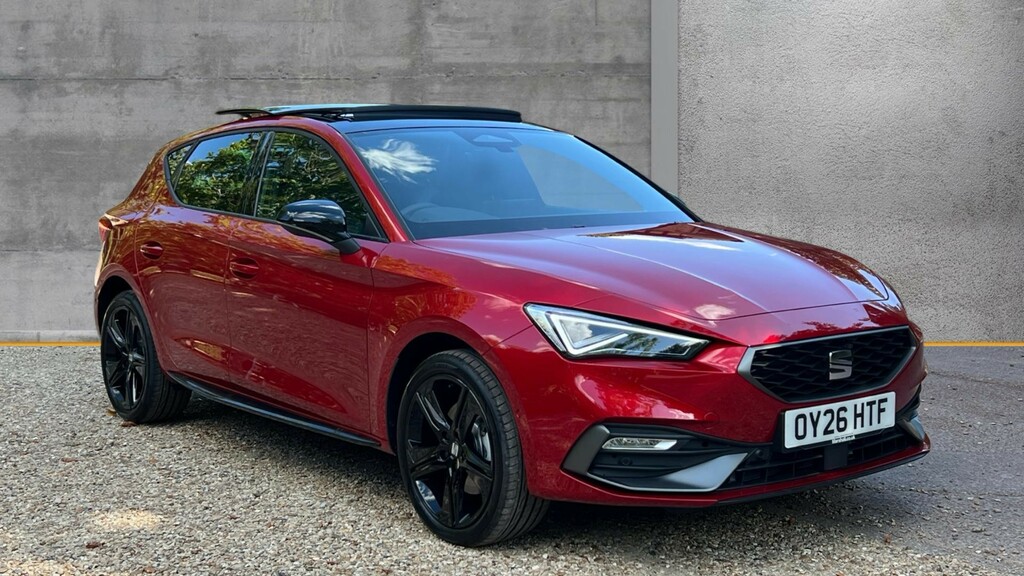 Seat Leon Seat Leon Hatchback 1.5 E-hybrid Fr Black Edition Red