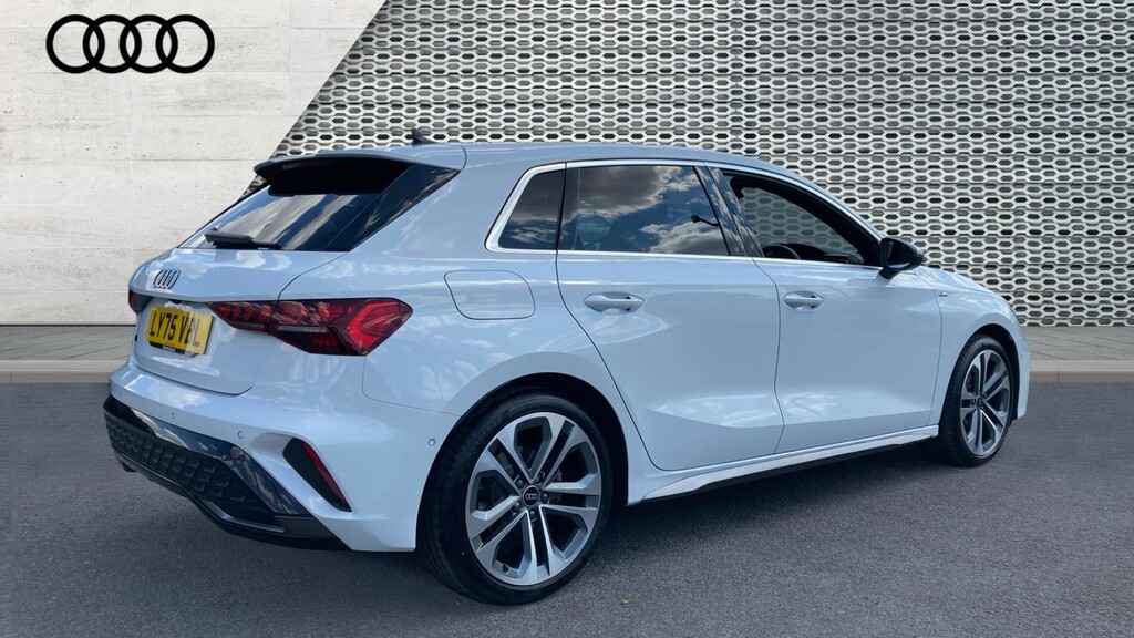 Audi A3 1.5 Tfsie 40 Sport Sportback Plug-in Hy Green #8