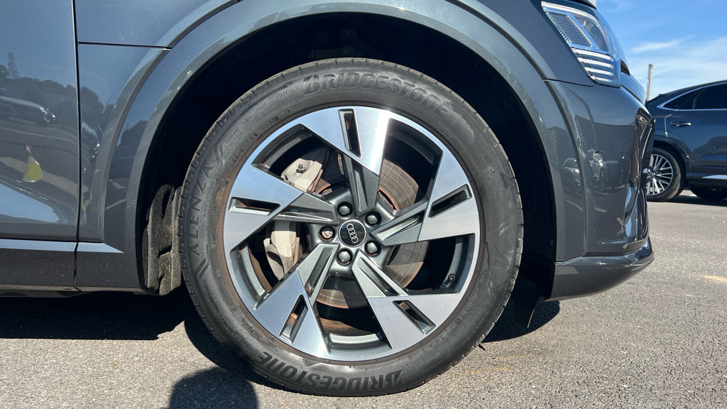 Audi Q8 e tron Q8 250Kw 50 Quattro 95Kwh Sport Grey #5