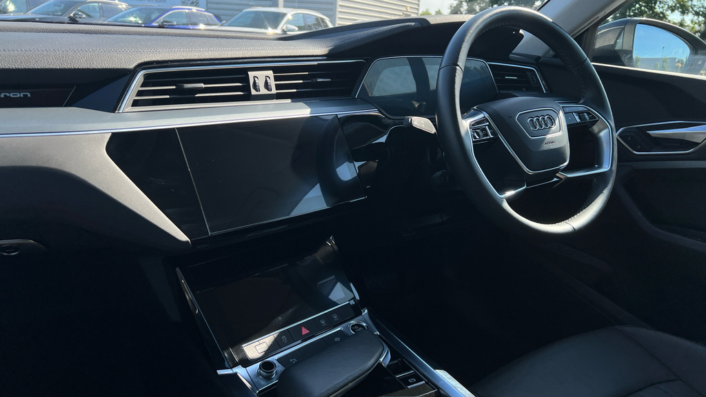 Audi Q8 e tron Q8 250Kw 50 Quattro 95Kwh Sport Grey #2