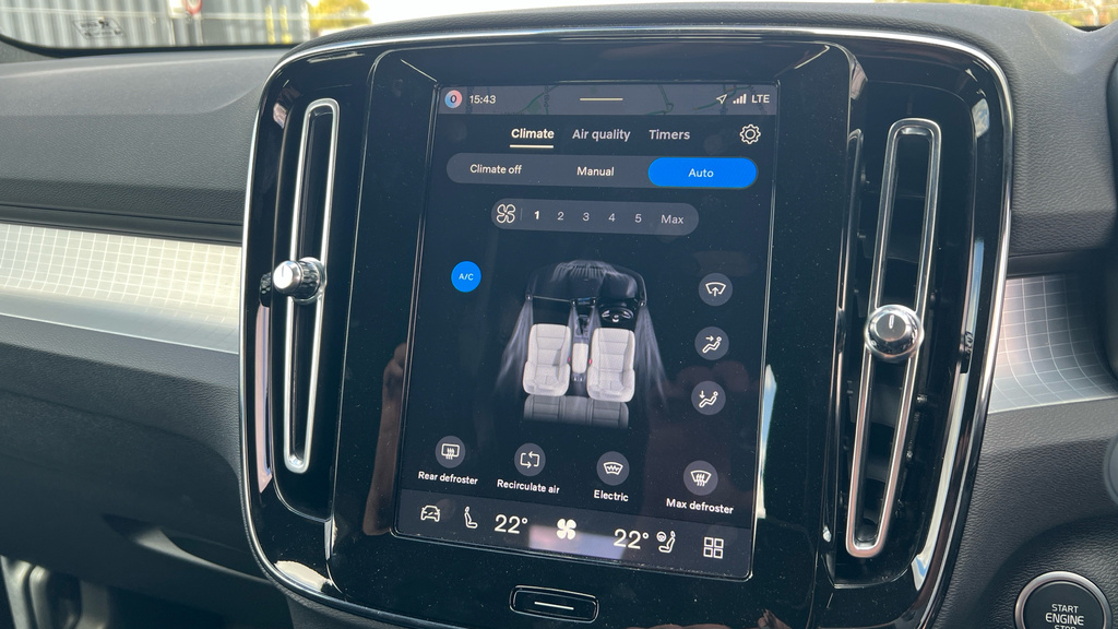 Volvo XC40 Ultra, B4 Mild Hybrid, Dark Blue #59