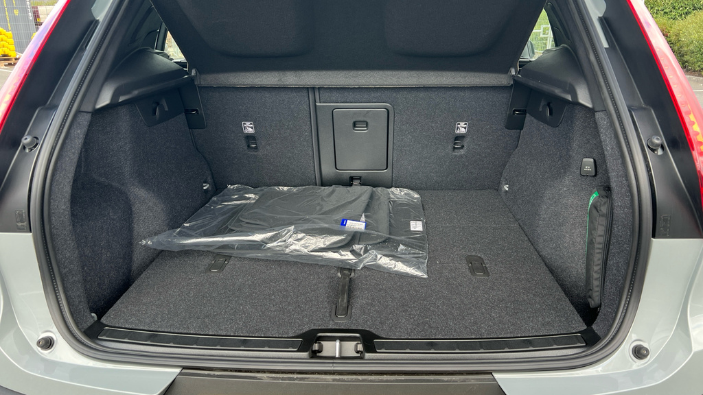Volvo XC40 Ultra, B4 Mild Hybrid, Dark Blue #40