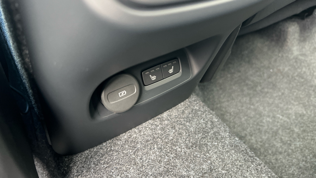 Volvo XC40 Ultra, B4 Mild Hybrid, Dark Blue #47