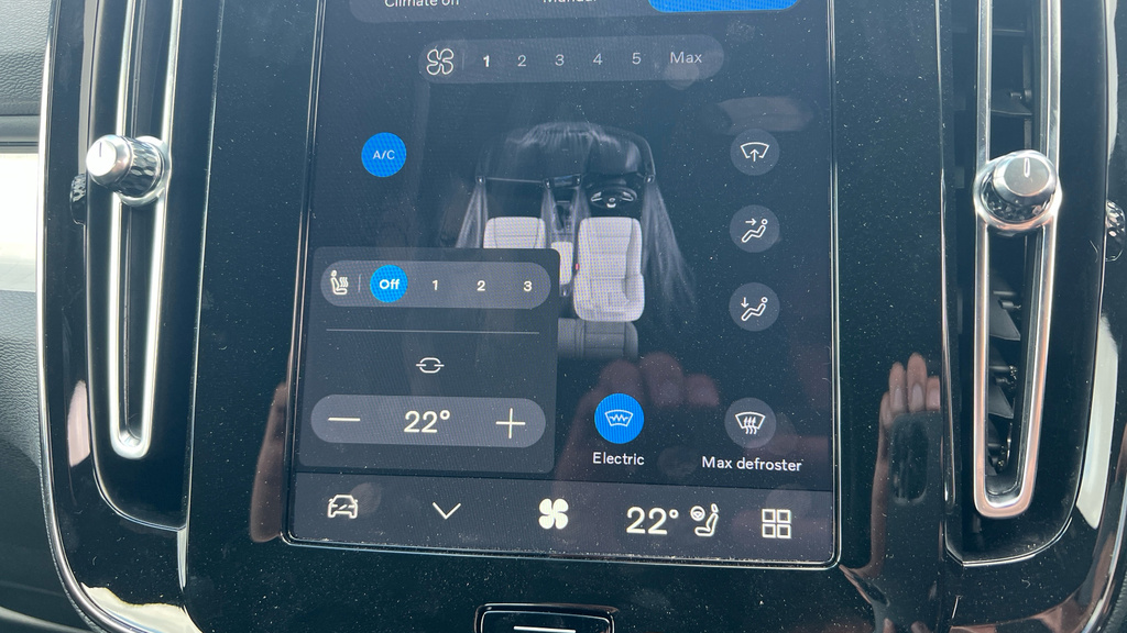 Volvo XC40 Ultra, B4 Mild Hybrid, Dark Blue #61