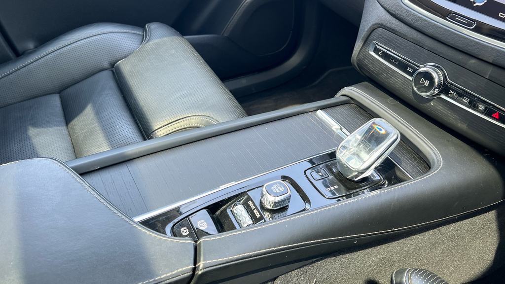 Volvo XC90 2.0 T8 390 Hybrid Inscription Pro Grey #32