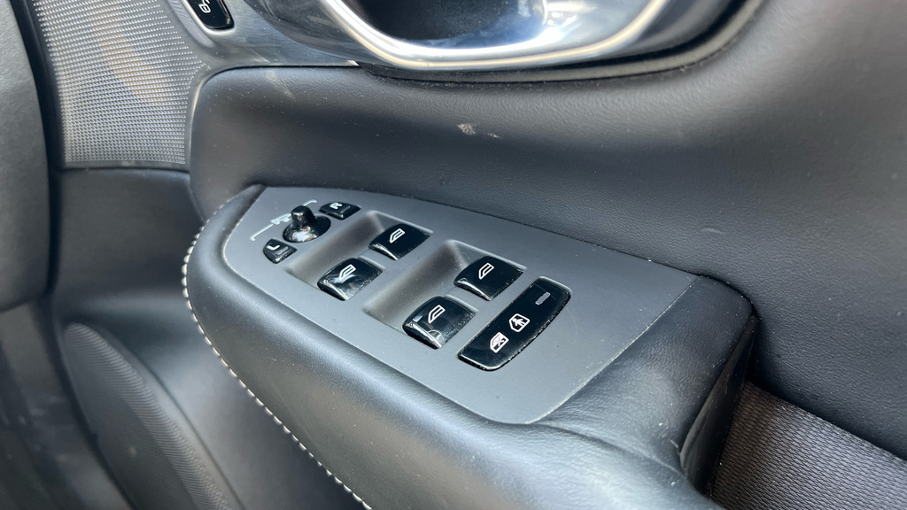 Volvo XC90 2.0 T8 390 Hybrid Inscription Pro Grey #31
