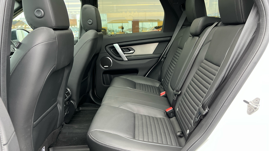 Land Rover Discovery Sport Discovery Sport 1.5 P270e Dynamic Se 5 S White #4