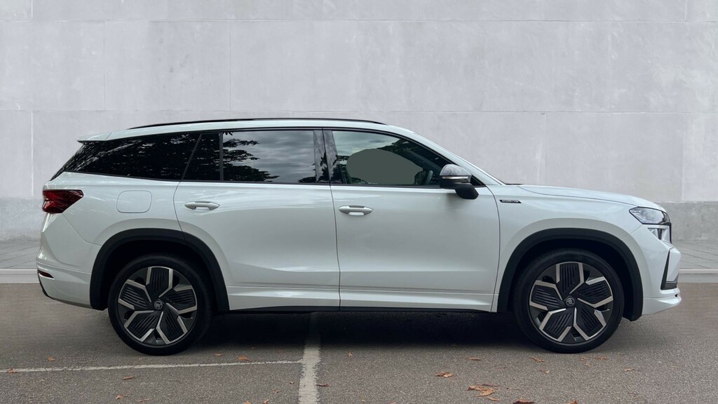 Skoda Kodiaq Kodiaq Sportline 7 Seats 2.0 Tdi 193 Ps Dsg 4X4 White #4