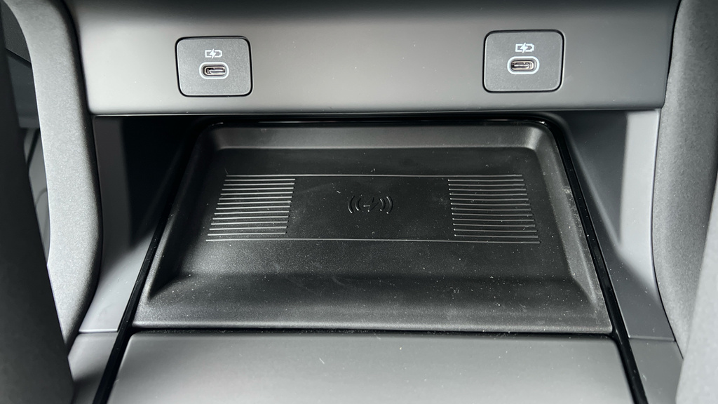 Land Rover Discovery Sport Metropolitan Black #47