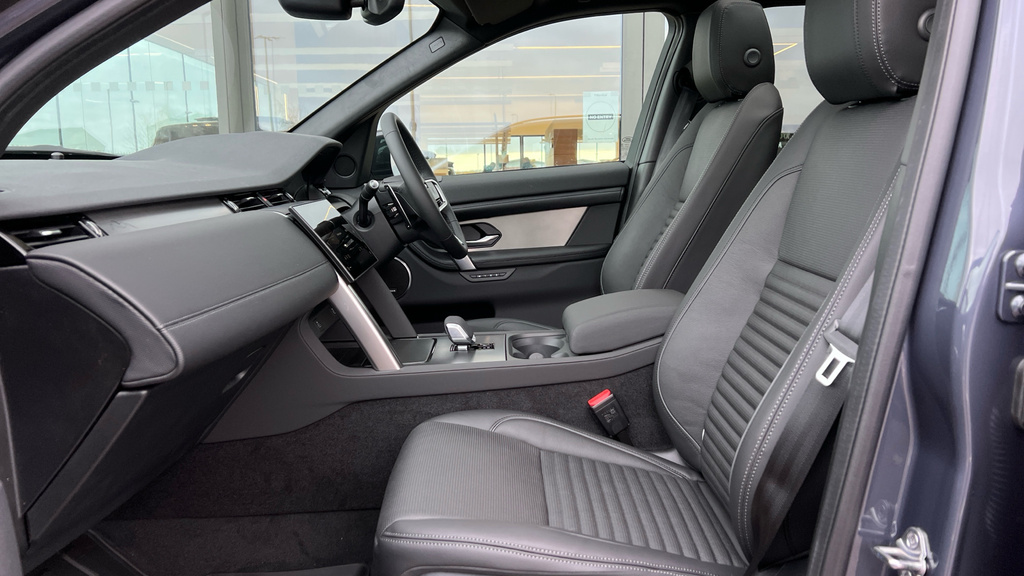 Land Rover Discovery Sport Discovery Sport 1.5 P270e Landmark 5 Sea Blue #3