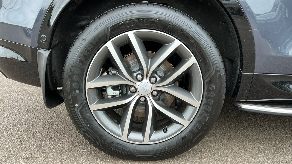 Land Rover Discovery Sport 2.0 D200 Dynamic Hse 7 Seat Black #31