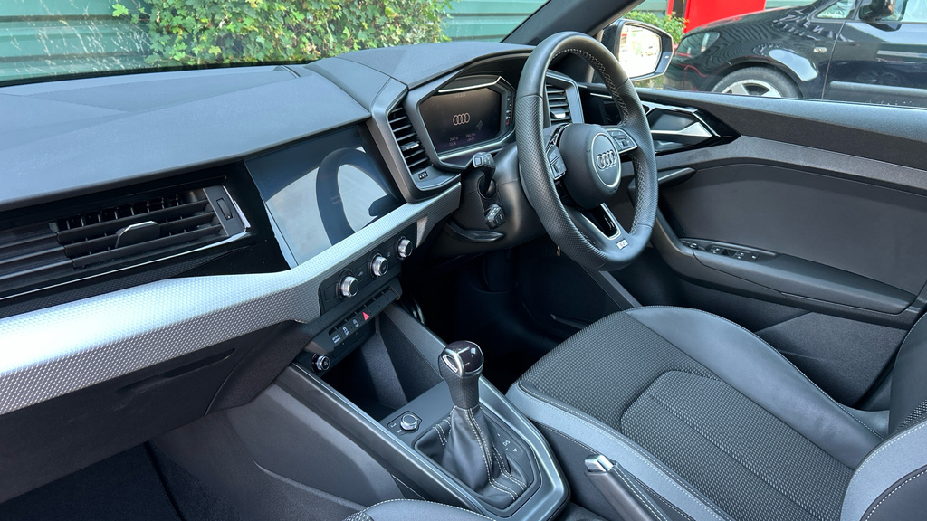 Audi A1 A1 35 Tfsi S Line S Tronic DK75WRL Black #2