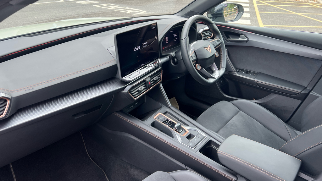 Cupra Leon Leon 1.5 Etsi 150 V2 Dsg KM75XLU Grey #2