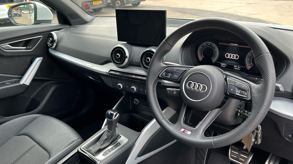 Audi Q2 Q2 35 Tfsi S Line S Tronic OW75CRU White #6