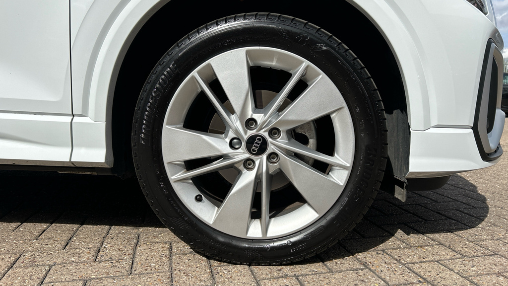 Audi Q2 Q2 35 Tfsi S Line S Tronic OW75CRU White #5