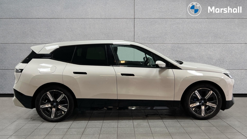 BMW iX Ix 240Kw Xdrive40 M Sport Edition 76.6Kwh White #3