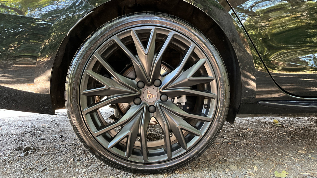 Cupra Leon Leon 1.5 Ehybrid 204 Shadow Edition Dsg Black #4