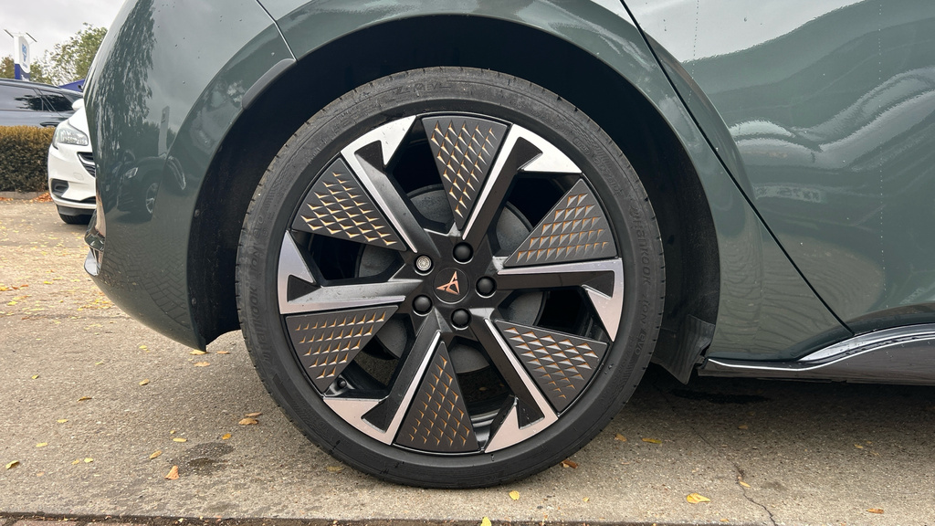Cupra Born Born 240Kw E-boost Vz 79Kwh KN75ZHC Green #5