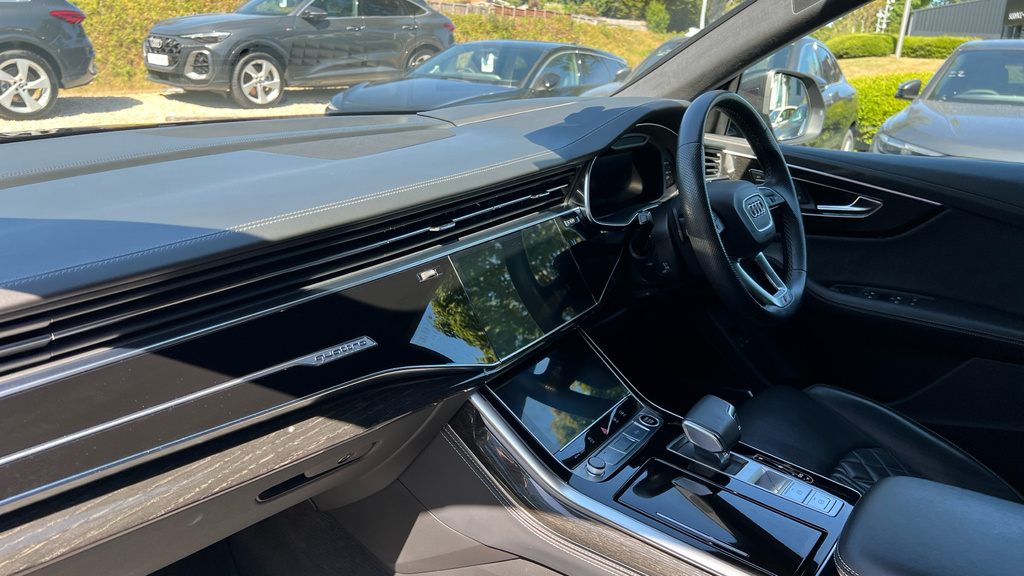 Audi Q8 Q8 55 Tfsi E Quattro Vorsprung Tiptronic Black #2