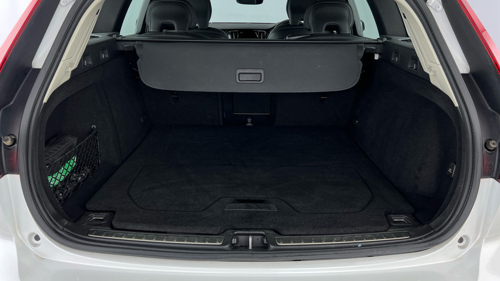 Volvo V60 V60 2.0 T6 350 Recharge Phev Plus Dark Awd A White #5
