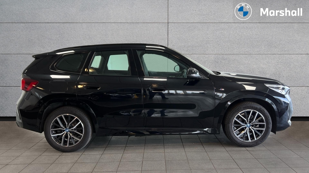 BMW iX1 Ix1 150Kw Edrive20 M Sport 65Kwh Black #3